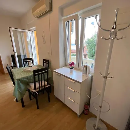 Varga Apartment *